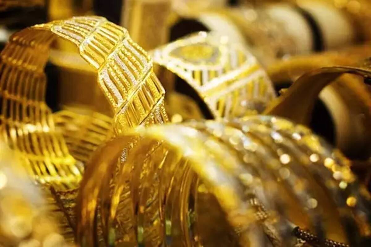Gold prices rise today after crashing over Rs 2,800 per 10 gram in Nov; silver rates jump over 1%
