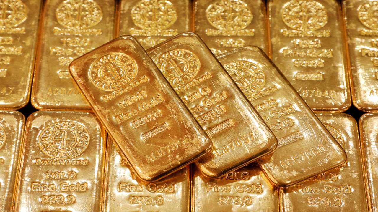 Gold rebounds from 5-month lows as virus fears outweigh vaccine cheer